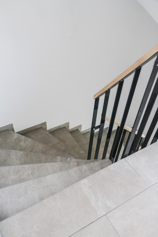 Apartment Wunderschoene, Helle 3-zi-whg Mit Grossem Balkon *