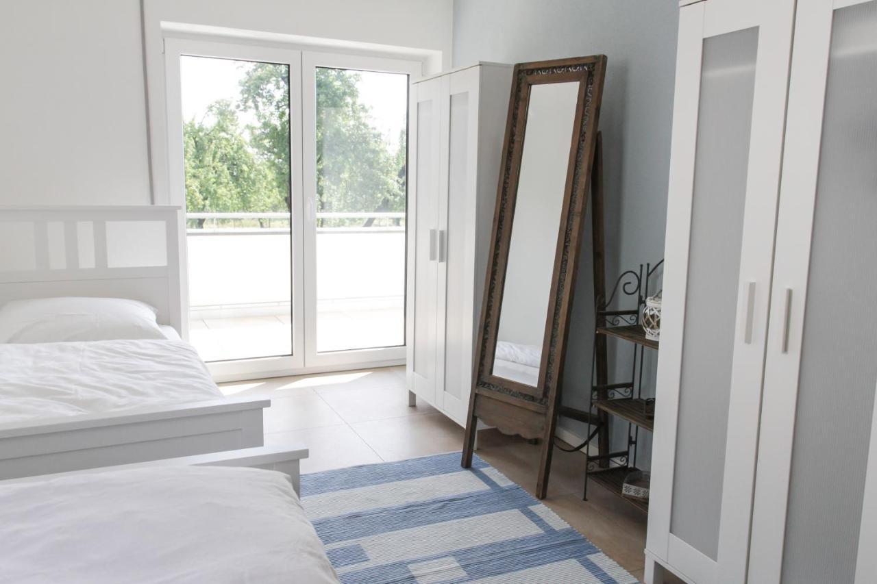Wunderschoene, Helle 3-zi-whg Mit Grossem Balkon Friedrichshafen