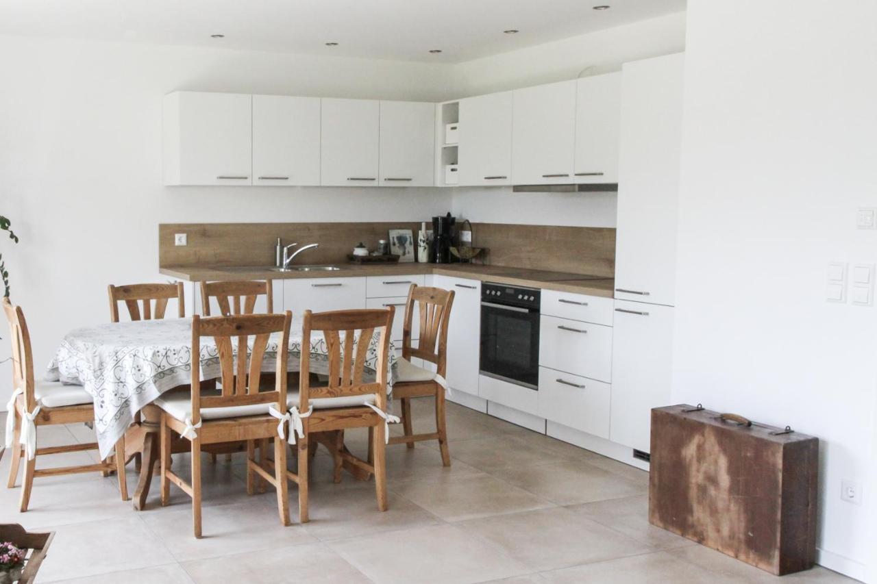 Wunderschoene, Helle 3-zi-whg Mit Grossem Balkon Friedrichshafen