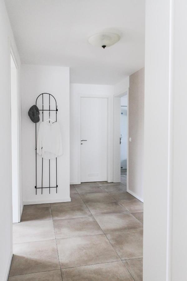 Apartment Wunderschoene, Helle 3-zi-whg Mit Grossem Balkon