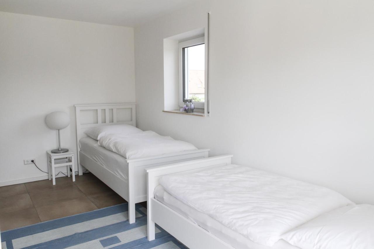 Apartment Wunderschoene, Helle 3-zi-whg Mit Grossem Balkon